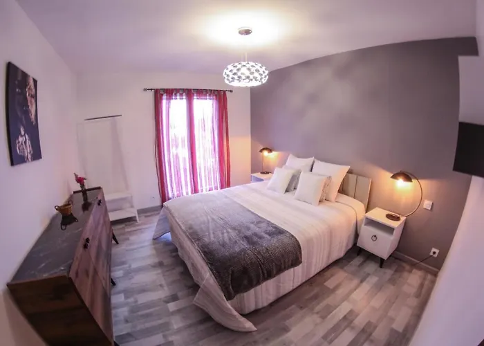 Гостевой дом Les D Hotes De Au Pays Des Lavandes Et Proche Des Gorges Du Verdon Валансоль